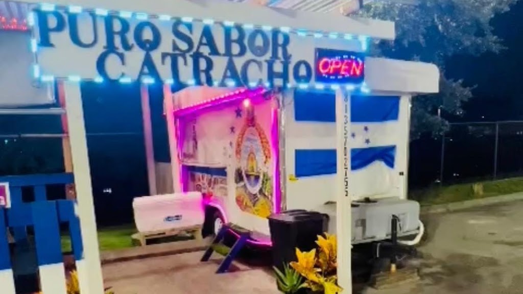 Puro Sabor Catracho | restaurant | 701 E Bearss Ave, Tampa, FL 33613, USA | 8135702755 OR +1 813-570-2755