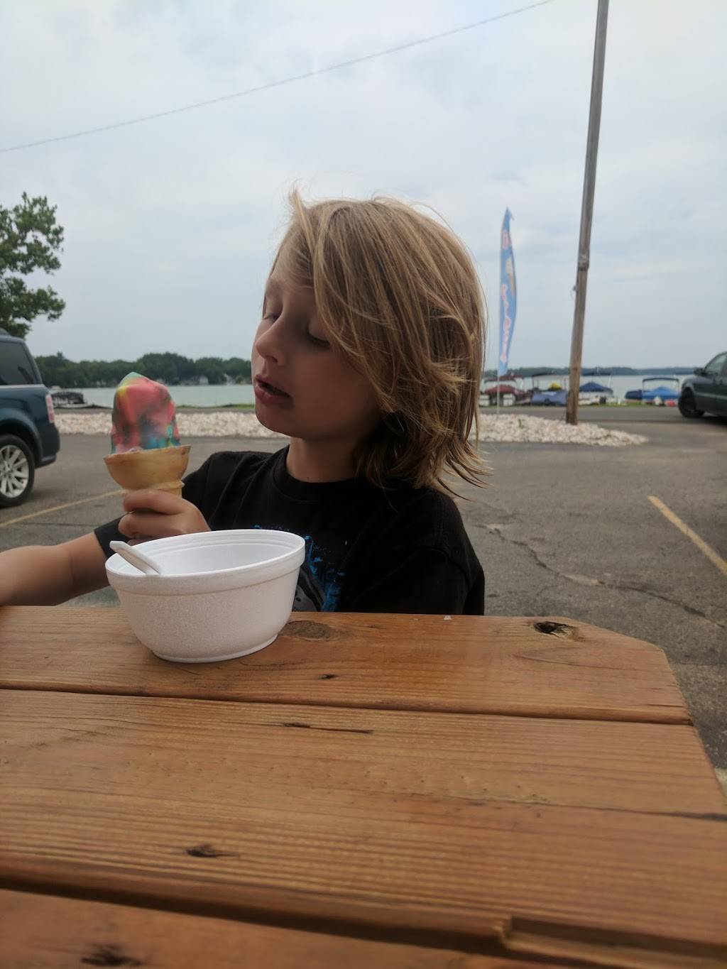 Lakeside Pizzeria | restaurant | 11925 Marsh Rd, Shelbyville, MI 49344, USA | 2696724151 OR +1 269-672-4151