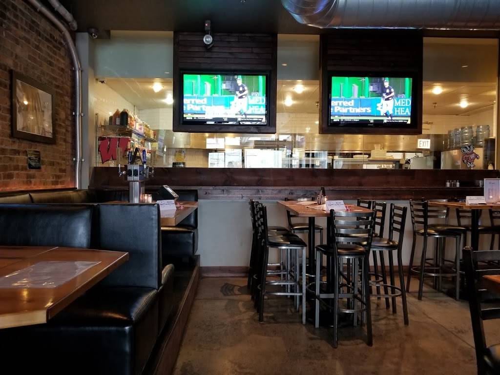 Fatpour Tap Works - Wicker Park | restaurant | 2005 W Division St, Chicago, IL 60622, USA | 7736988940 OR +1 773-698-8940