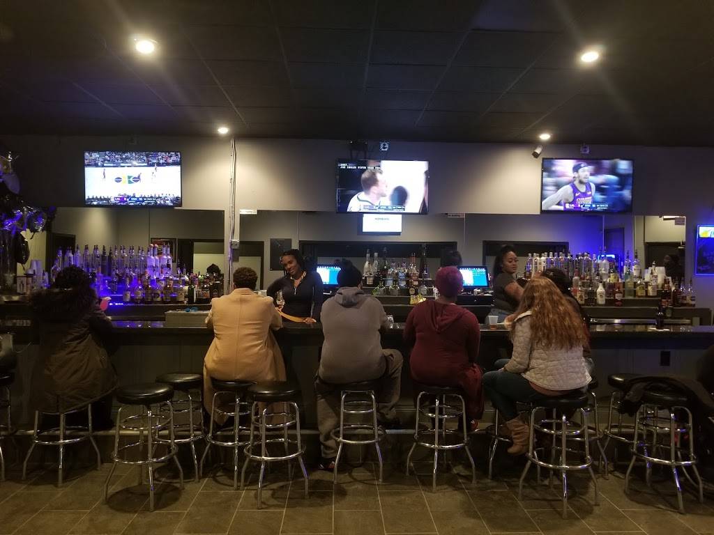 Meet and Greet Bar & Grill | restaurant | 4629 W 130th St, Cleveland, OH 44135, USA | 2163312834 OR +1 216-331-2834