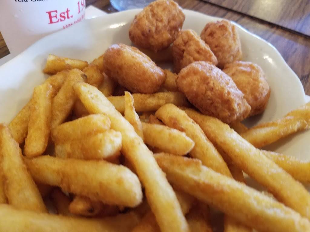 White Fence Farm Restaurant | restaurant | 1376 Joliet Rd, Romeoville, IL 60446, USA | 6307391720 OR +1 630-739-1720