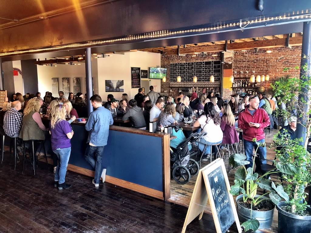 Bärchen Beer Garden | restaurant | 6209 Maple St, Omaha, NE 68104, USA | 4025029902 OR +1 402-502-9902