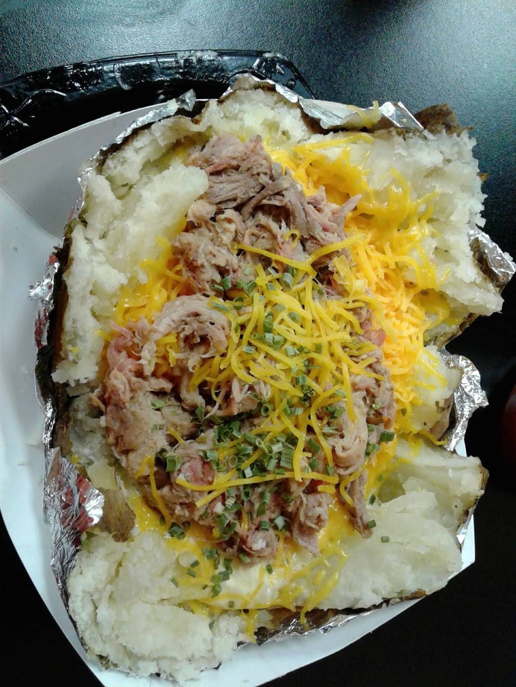 LawLers Barbecue | restaurant | 11818 US-231 A, Meridianville, AL 35759, USA | 2568286677 OR +1 256-828-6677