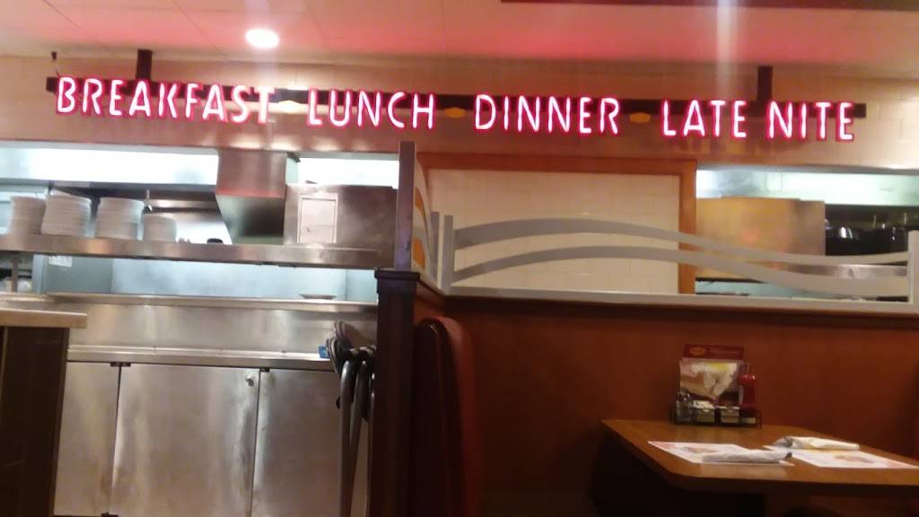 Dennys | restaurant | 4010 24th Ave, Fort Gratiot Twp, MI 48059, USA | 8103857424 OR +1 810-385-7424