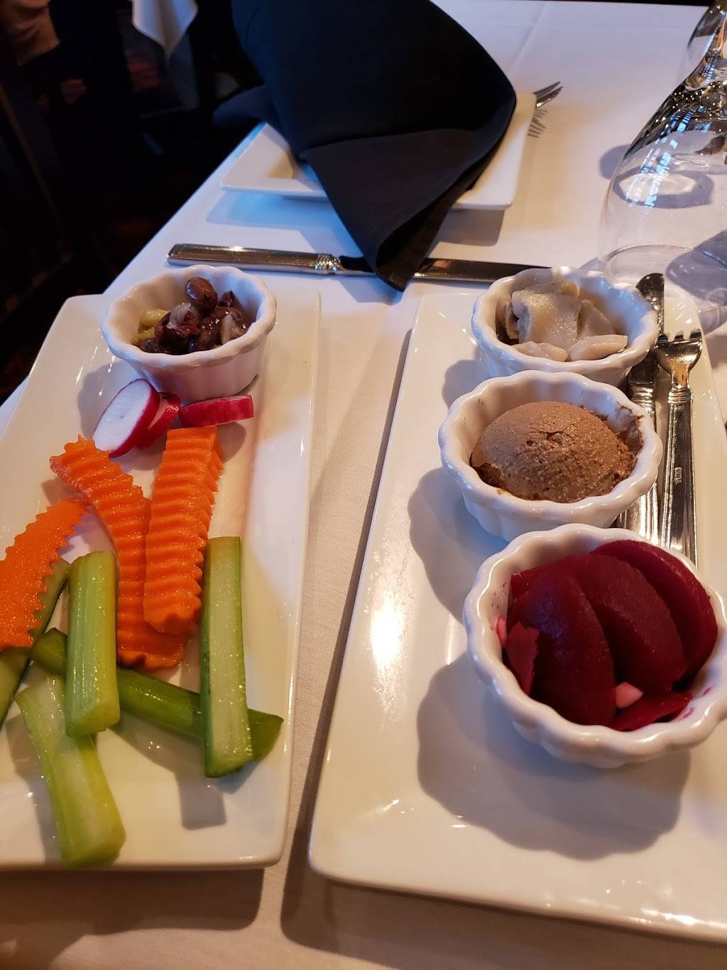 Tally Ho Supper Club | restaurant | 10432 WI-77, Hayward, WI 54843, USA | 7154623646 OR +1 715-462-3646