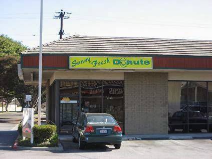 Sunny Fresh Donuts | bakery | 5574 South St, Lakewood, CA 90713, USA | 5628227694 OR +1 562-822-7694
