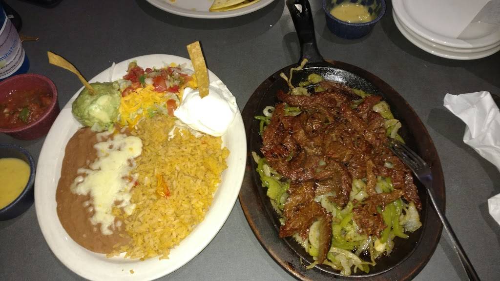 La Luna Cantina & Grill | restaurant | 2812 Highway 62 Service Rd, Newcastle, OK 73065, USA | 4053879475 OR +1 405-387-9475