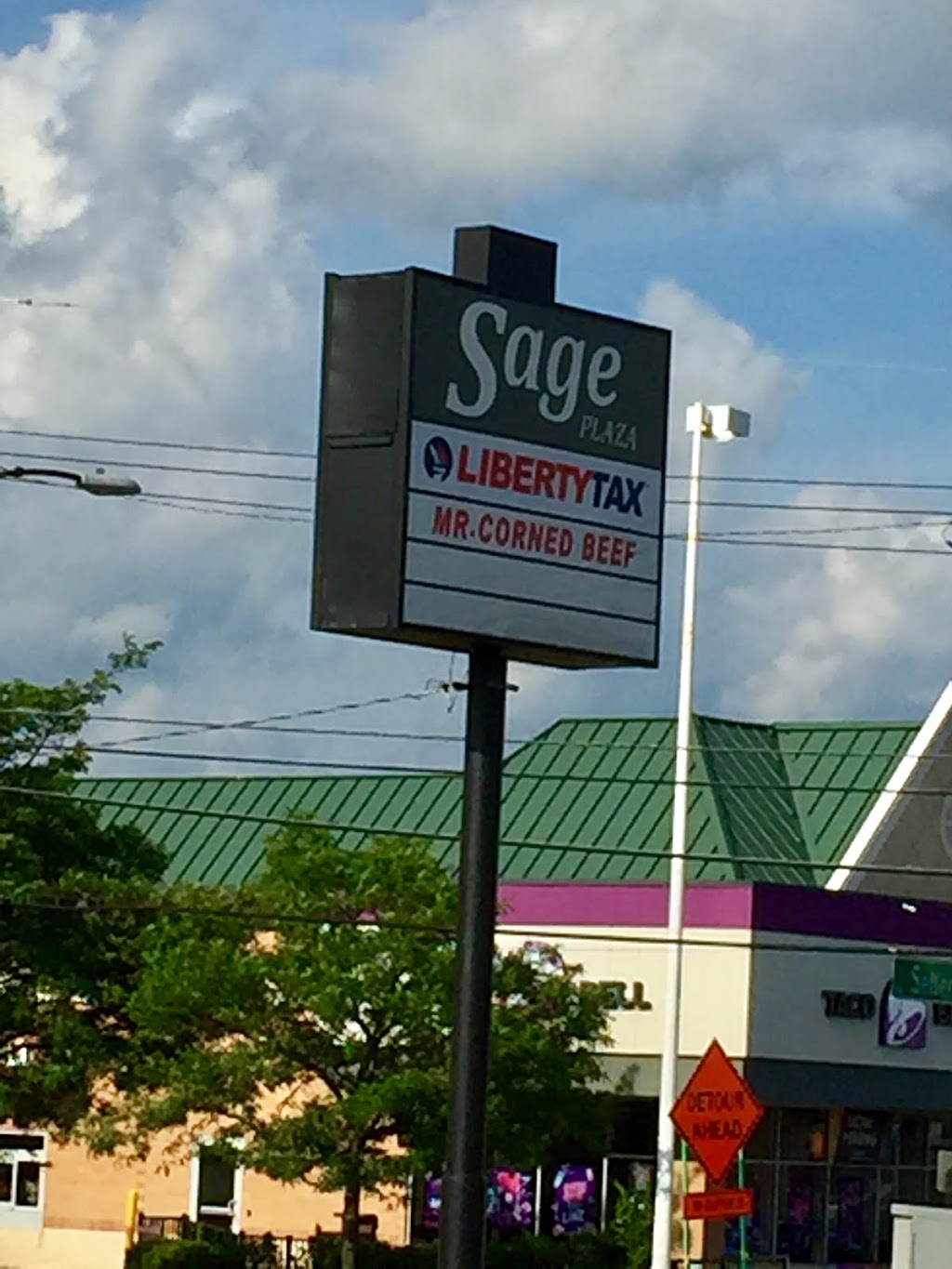 Mr. Corned Beef | restaurant | 401 N Clippert St, Lansing, MI 48912, USA | 5175803532 OR +1 517-580-3532