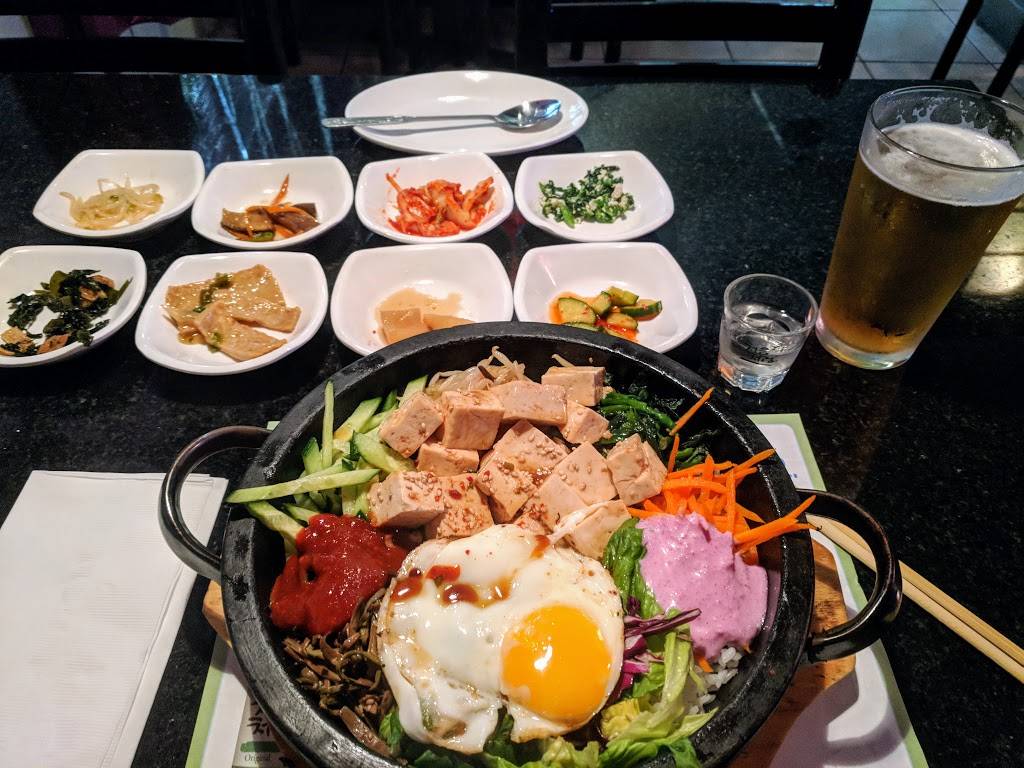 Aura | Japanese, Korean, BBQ | restaurant | 1401 G St, Sacramento, CA 95814, USA | 9169309988 OR +1 916-930-9988