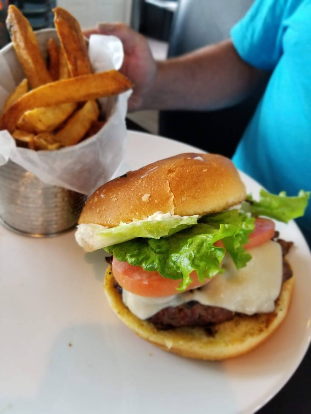 Mylans Waterfront Grille | restaurant | 115 N Mears Ave, Whitehall, MI 49461, USA | 2318940947 OR +1 231-894-0947