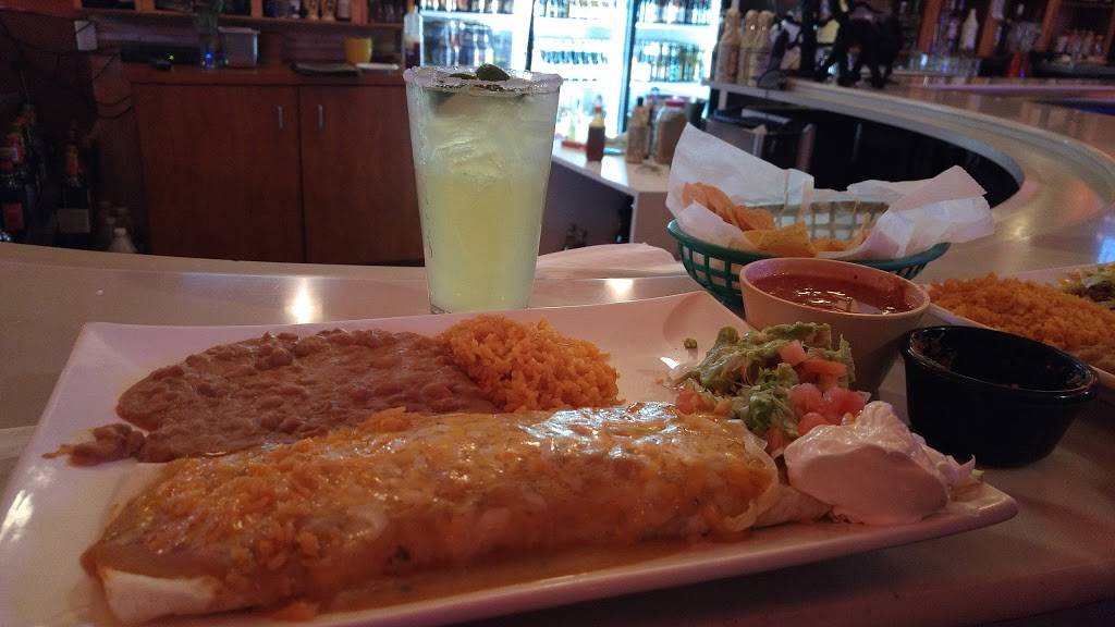 Los Mariachis Mexican Restaurant | restaurant | 4305 W Layton Ave, Greenfield, WI 53220, USA | 4143257800 OR +1 414-325-7800