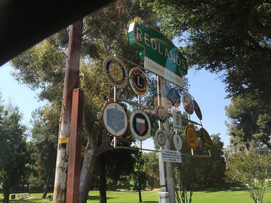 Benjarong Thai Cuisine | restaurant | 1001 W Park Ave, Redlands, CA 92373, USA | 9097923235 OR +1 909-792-3235