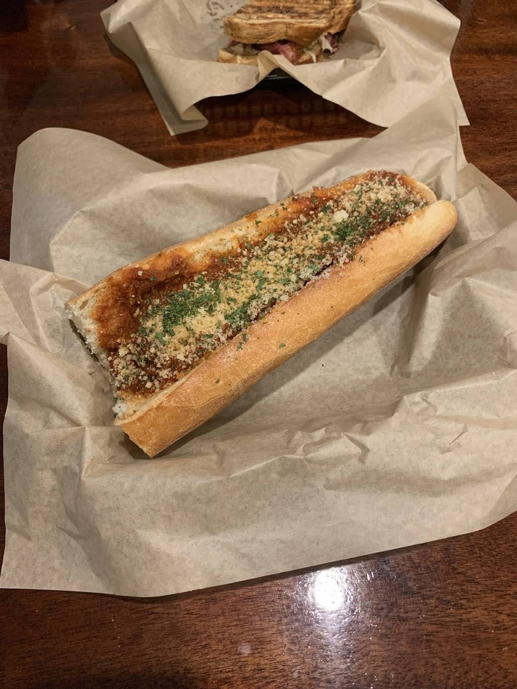 Ikes Signature Sandwiches | restaurant | 1000 Charles St, Fredericksburg, VA 22401, USA | 5403704106 OR +1 540-370-4106