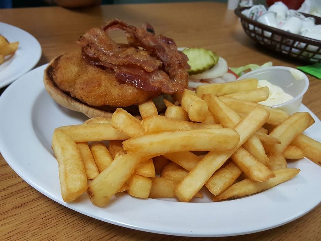 Cozy Corner Cafe | restaurant | 2425 N Courtenay Pkwy #108, Merritt Island, FL 32953, USA | 3214520305 OR +1 321-452-0305