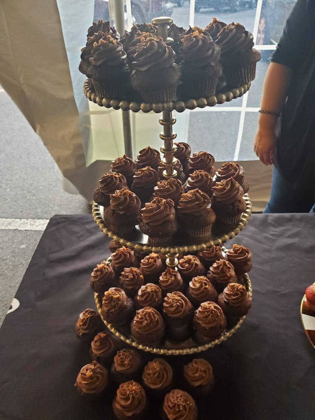 J Restaurant | Bar | restaurant | 297 Washington St, Hartford, CT 06106, USA | 8605277764 OR +1 860-527-7764