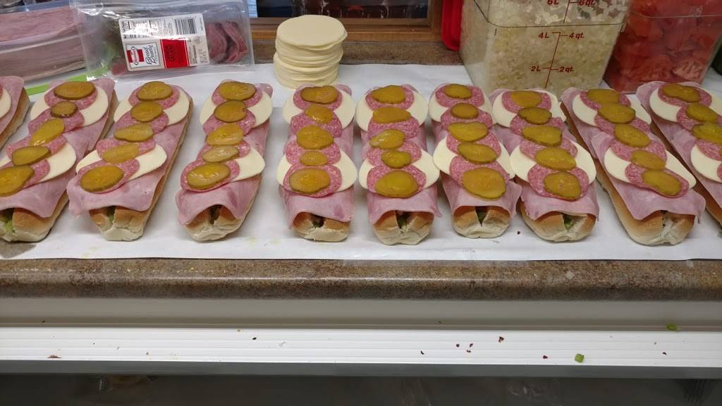 Lloyds Family Market | restaurant | 10 Gilman Falls Ave, Old Town, ME 04468, USA | 2078273701 OR +1 207-827-3701