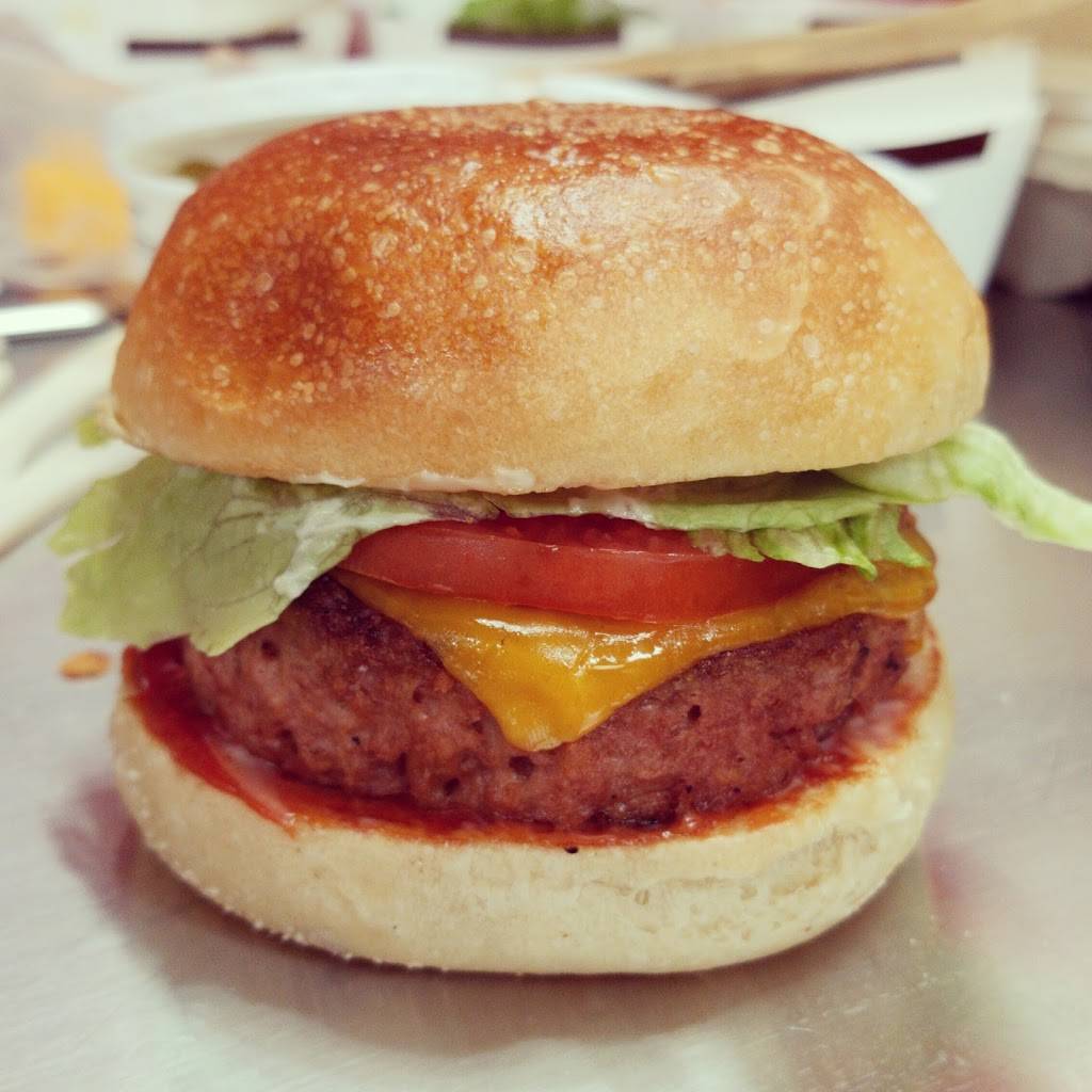 YUMMY Burgers | restaurant | 150 Wissler Rd Unit 3, Waterloo, ON N2K 3C6, Canada | 5198808818 OR +1 519-880-8818