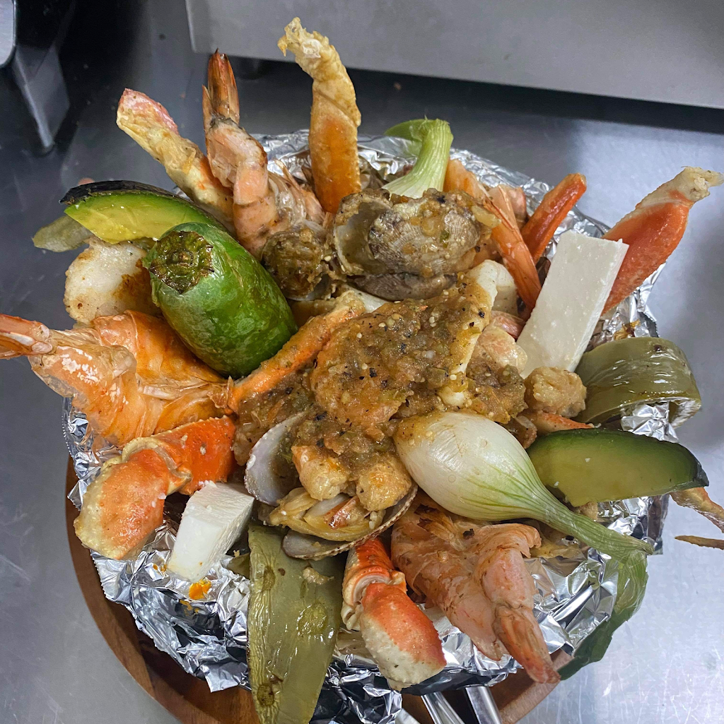 Delicias Salvadoreñas Restaurant | restaurant | 40112 170th St E, Palmdale, CA 93591, USA | 6614857002 OR +1 661-485-7002