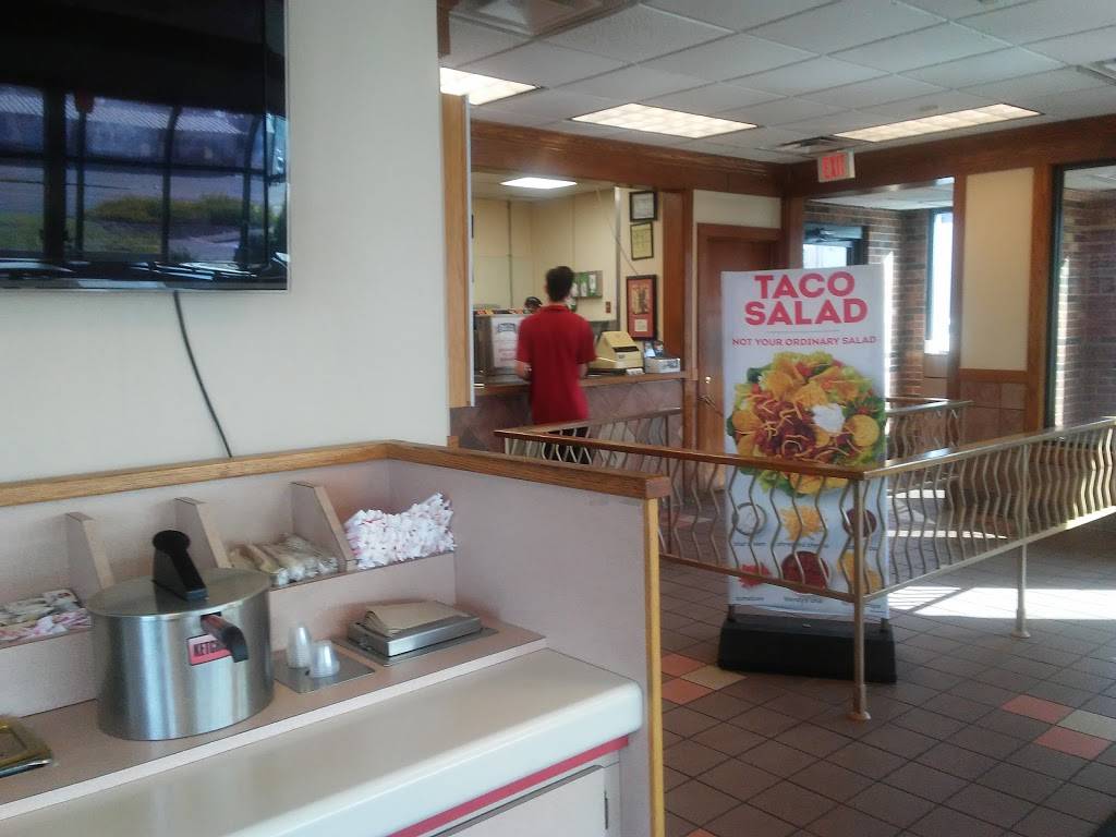 Wendys | restaurant | 900 N Locust Ave, Lawrenceburg, TN 38464, USA | 9317629244 OR +1 931-762-9244