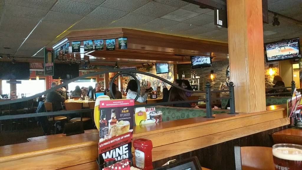 Applebees Grill + Bar | restaurant | 3450 North Rd, Poughkeepsie, NY 12601, USA | 8454860052 OR +1 845-486-0052