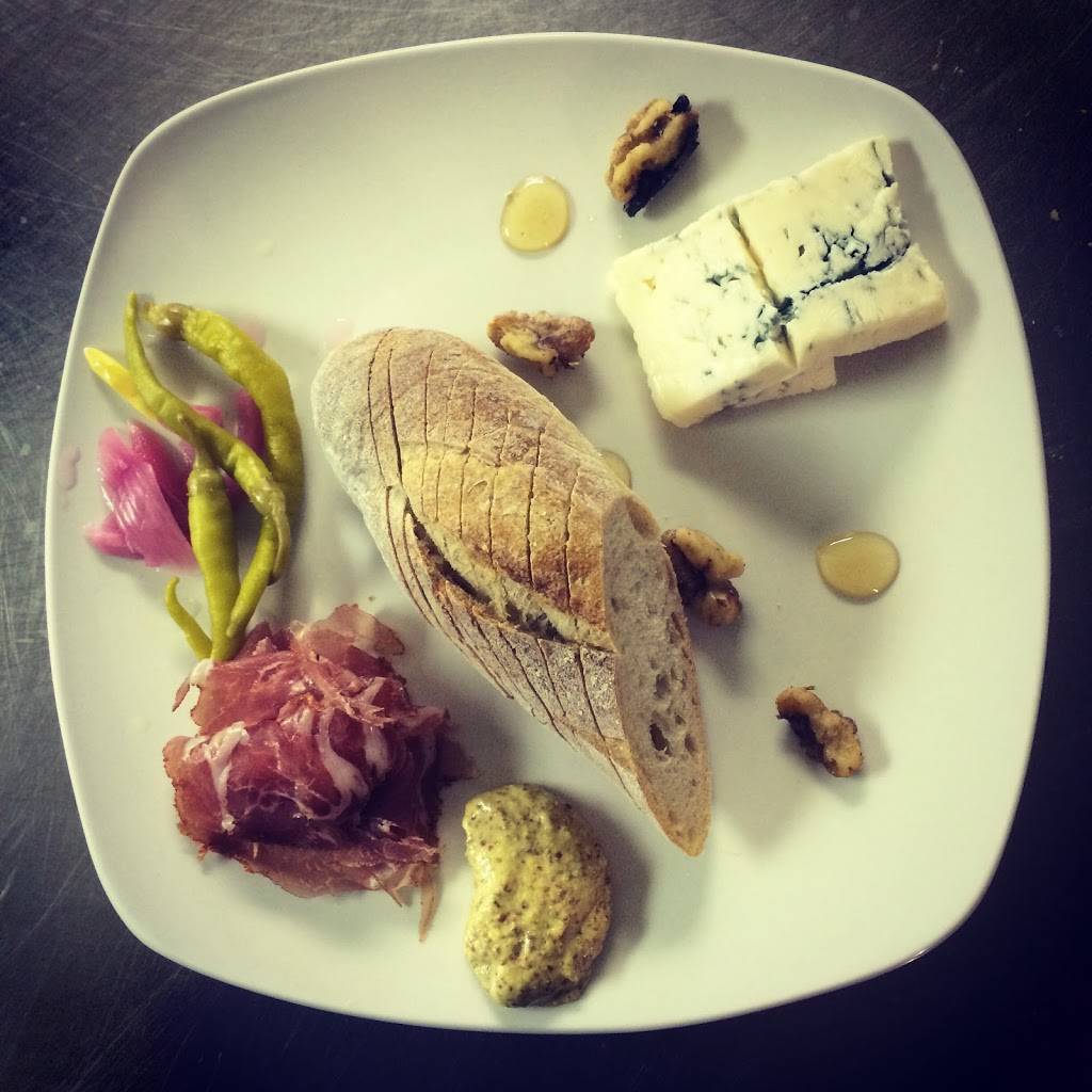 Novare Res Bier Cafe | restaurant | 4 Canal Plaza #1, Portland, ME 04101, USA | 2077612437 OR +1 207-761-2437