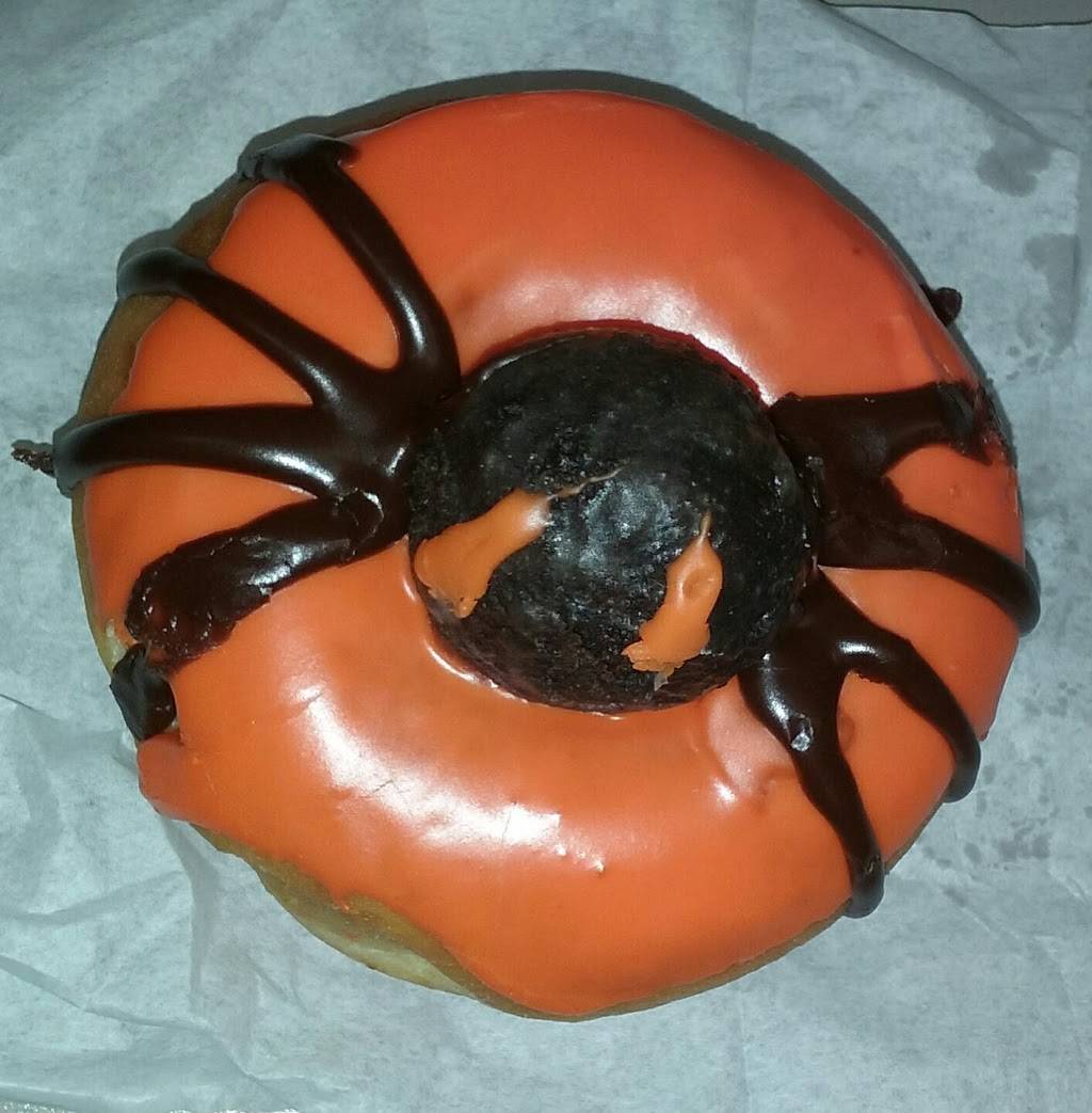 Dunkin | cafe | 132 Nassau St, New York, NY 10038, USA | 2127666586 OR +1 212-766-6586