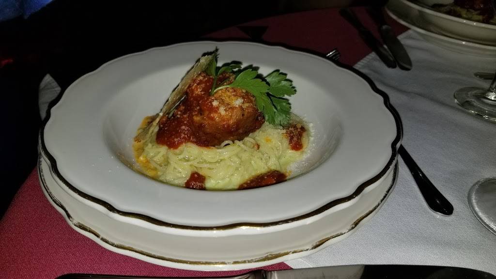 La Cabriole | restaurant | 1341 Burgess Rd, Chattanooga, TN 37419, USA | 4238210350 OR +1 423-821-0350