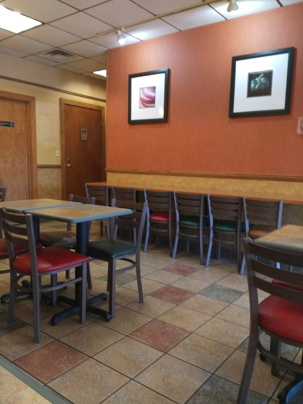 Subway | restaurant | 225 Western Ave, Augusta, ME 04330, USA | 2076221136 OR +1 207-622-1136