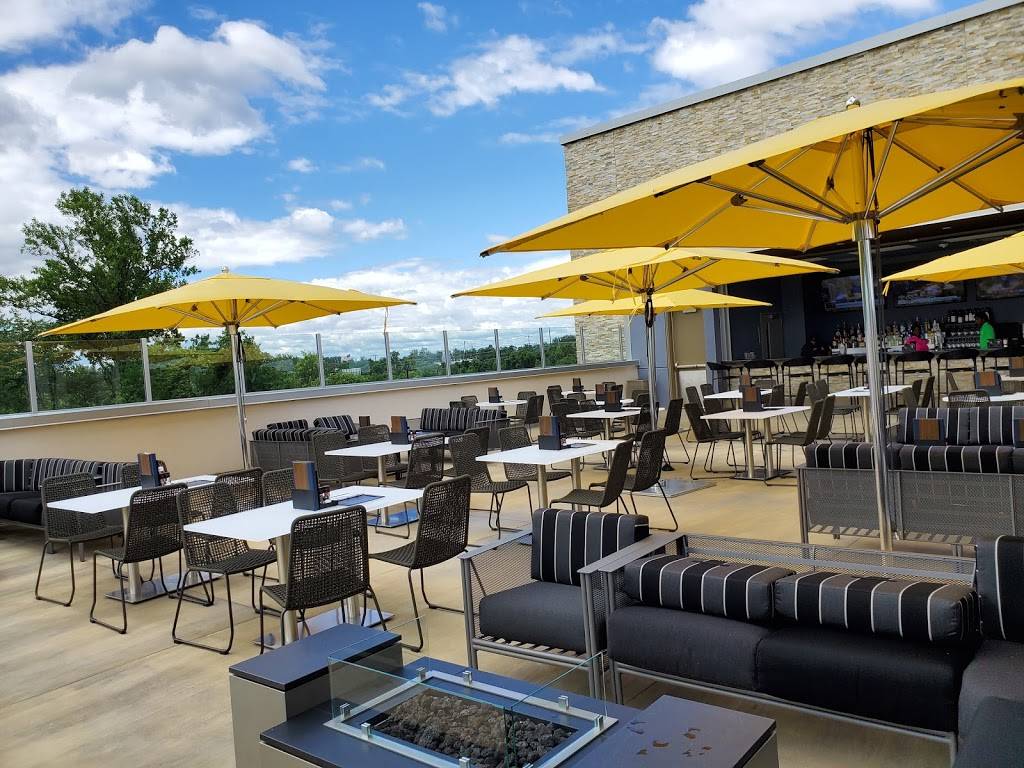 Topgolf | restaurant | 6400 Clipper Way, Oxon Hill, MD 20745, USA | 3016868240 OR +1 301-686-8240