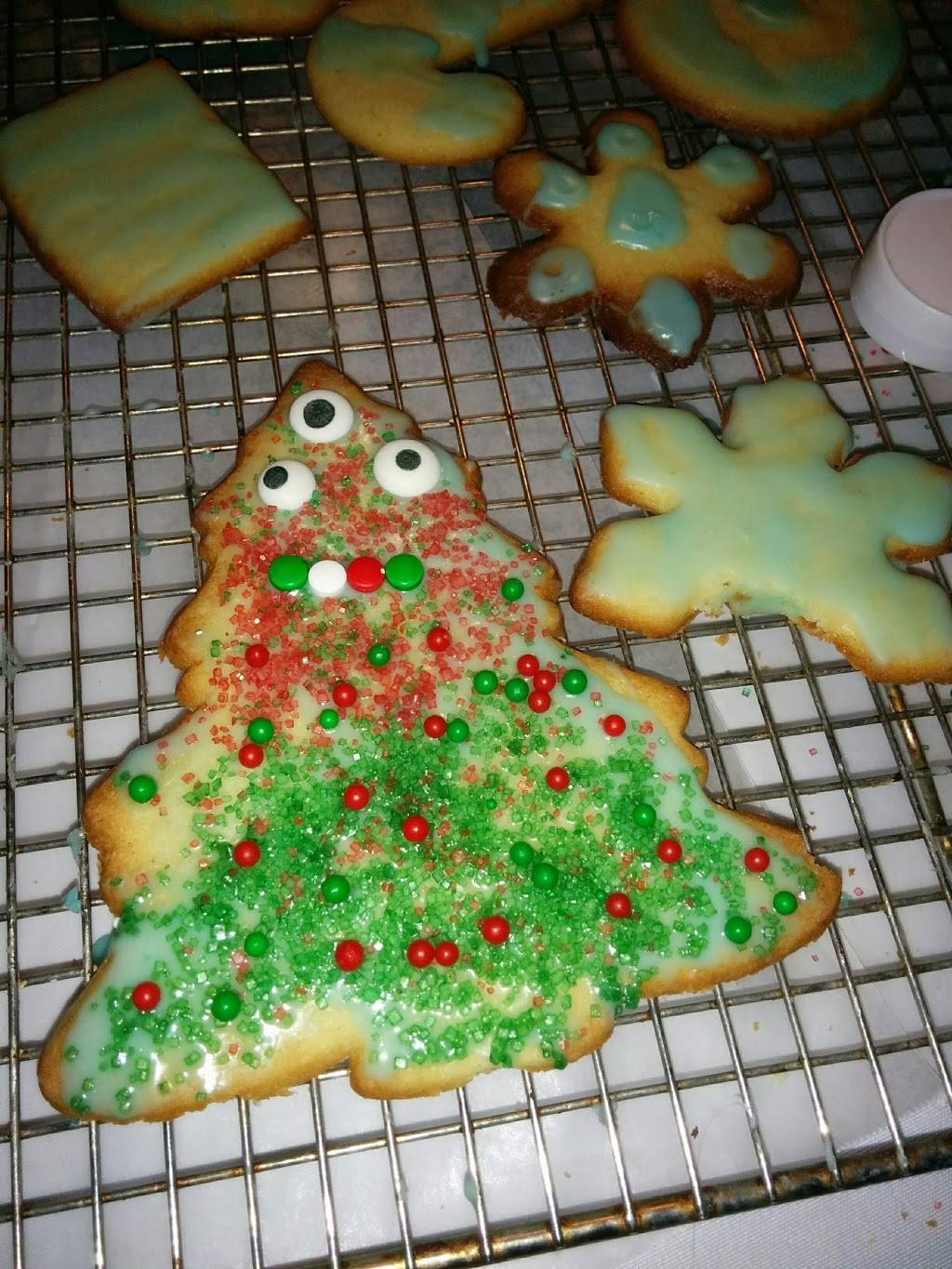 Whale Fish Shrimp & Chicken | restaurant | 3600 W Chicago Ave, Chicago, IL 60651, USA | 7732785555 OR +1 773-278-5555