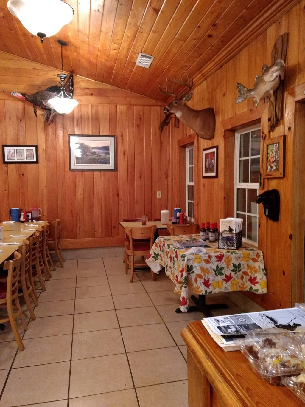 Down South Seafood | restaurant | 972 Sparta Hwy, Sparta, GA 31087, USA | 4784522100 OR +1 478-452-2100
