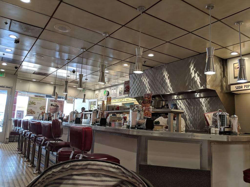 Johnny Rockets | restaurant | 1550 Rosecrans Ave, Manhattan Beach, CA 90266, USA | 3105369464 OR +1 310-536-9464