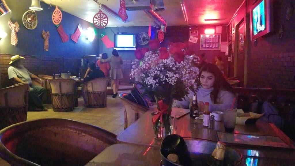 Los 3 Compadres Seafood and Mexican Cuisine | night club | 1235 W Ave I, Lancaster, CA 93534, USA | 6619482725 OR +1 661-948-2725