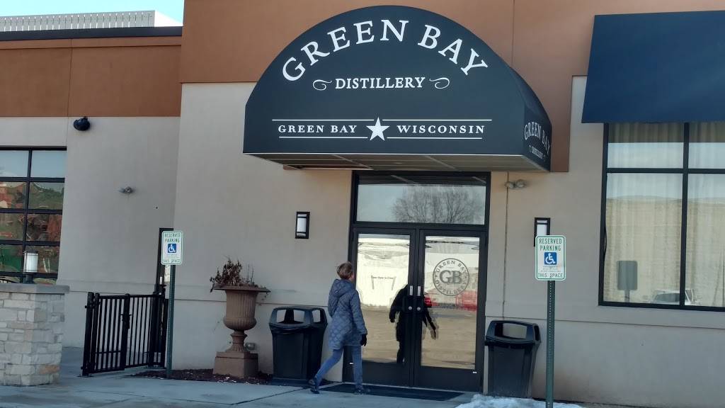 Green Bay Distillery | restaurant | 835 Mike McCarthy Way, Ashwaubenon, WI 54304, USA | 9203934403 OR +1 920-393-4403