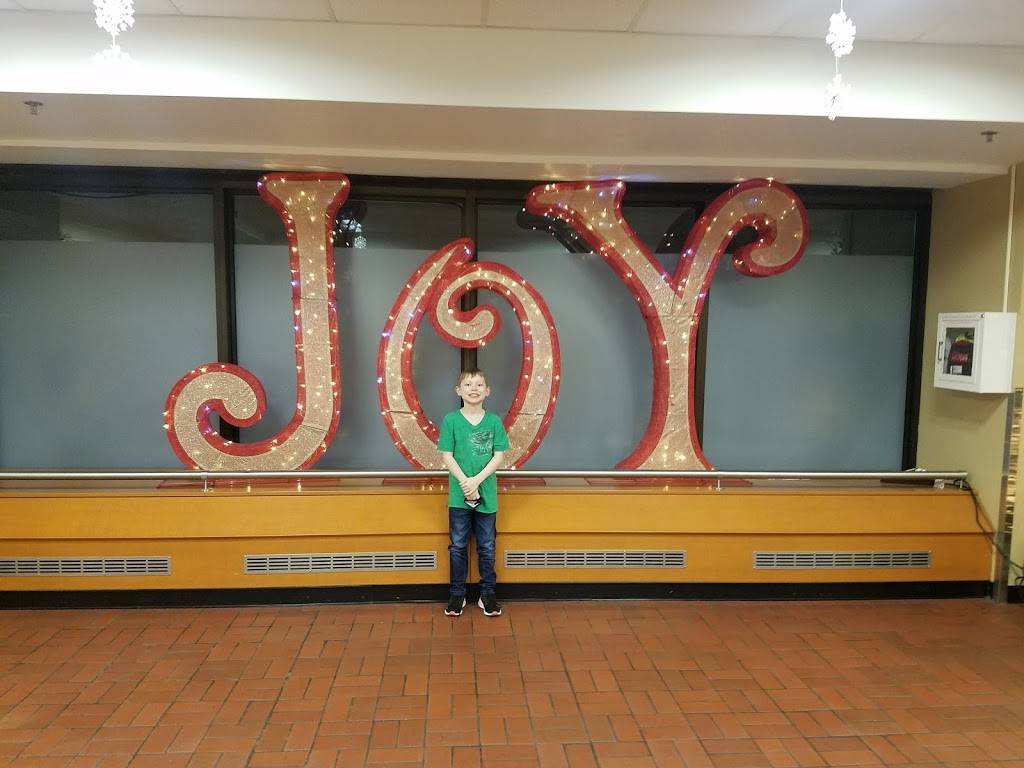 Chick-fil-A | restaurant | 403 N 13th St, Virginia Commonwealth University, Campus, Richmond, VA 23298, USA | 8049712347 OR +1 804-971-2347