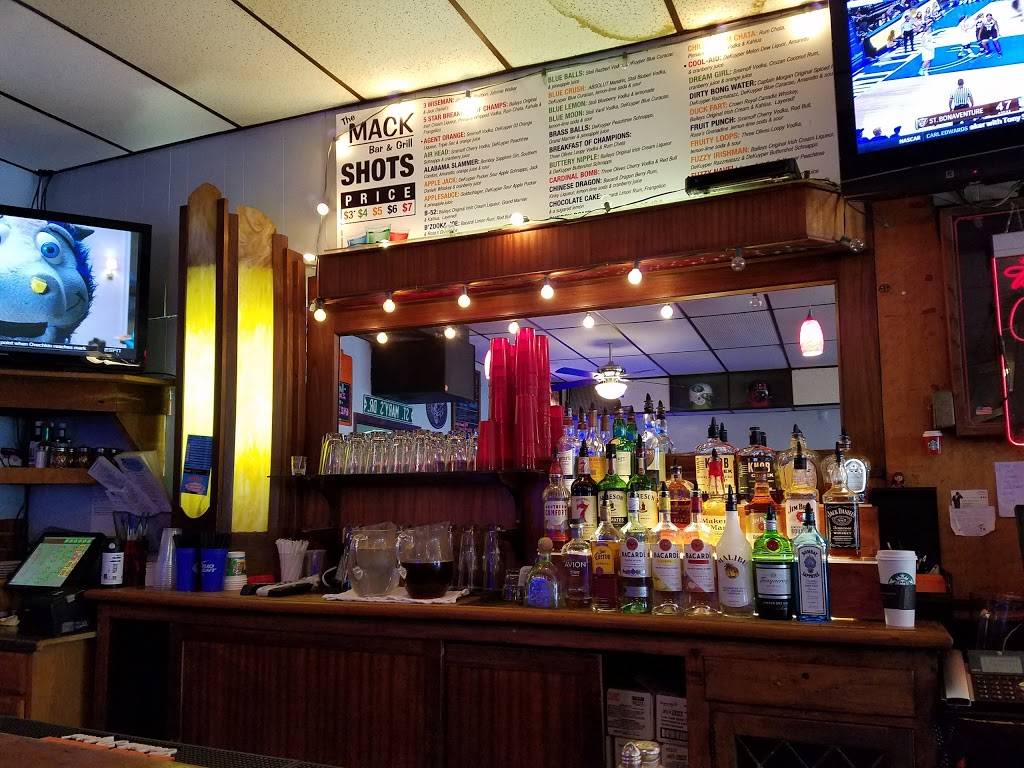The Mack (Bar & Grill) | restaurant | 4615 Macklind Ave, St. Louis, MO 63109, USA | 3148328199 OR +1 314-832-8199