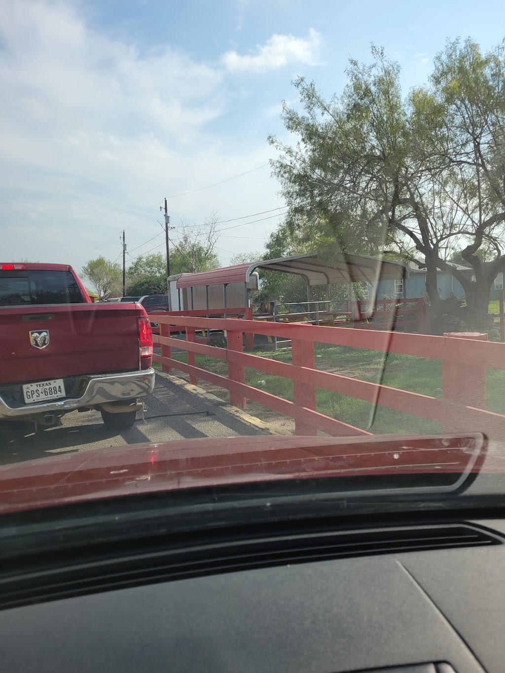 Pollos Asados El Vecino | restaurant | 33499 FM732, San Benito, TX 78586, USA | 9562432624 OR +1 956-243-2624