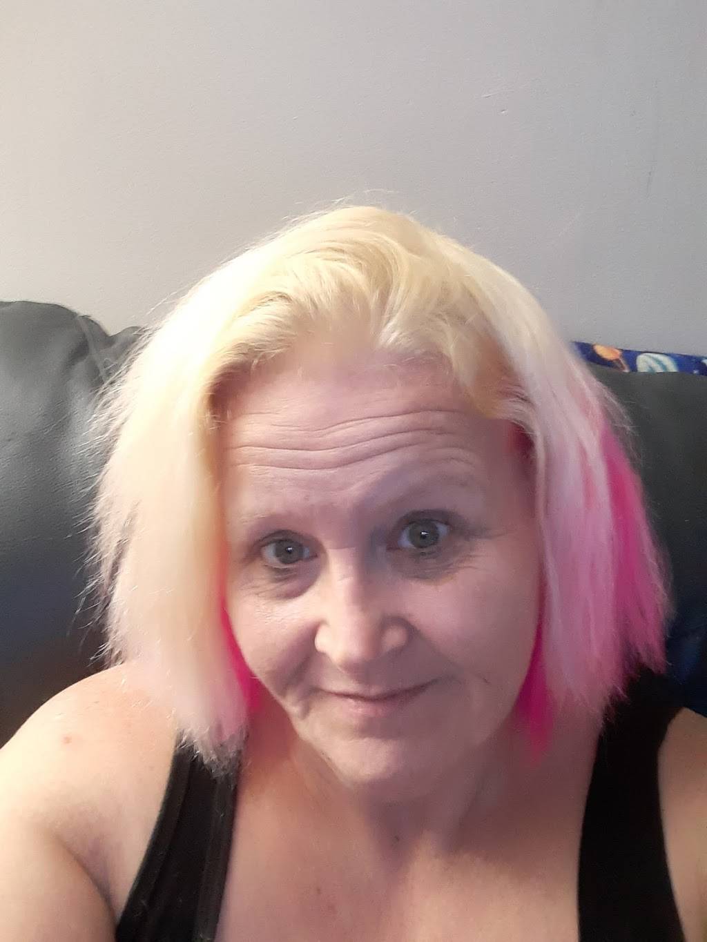 A Helping Hand Diner | restaurant | 2009 Thomas St, Poplar Bluff, MO 63901, USA | 5736094478 OR +1 573-609-4478