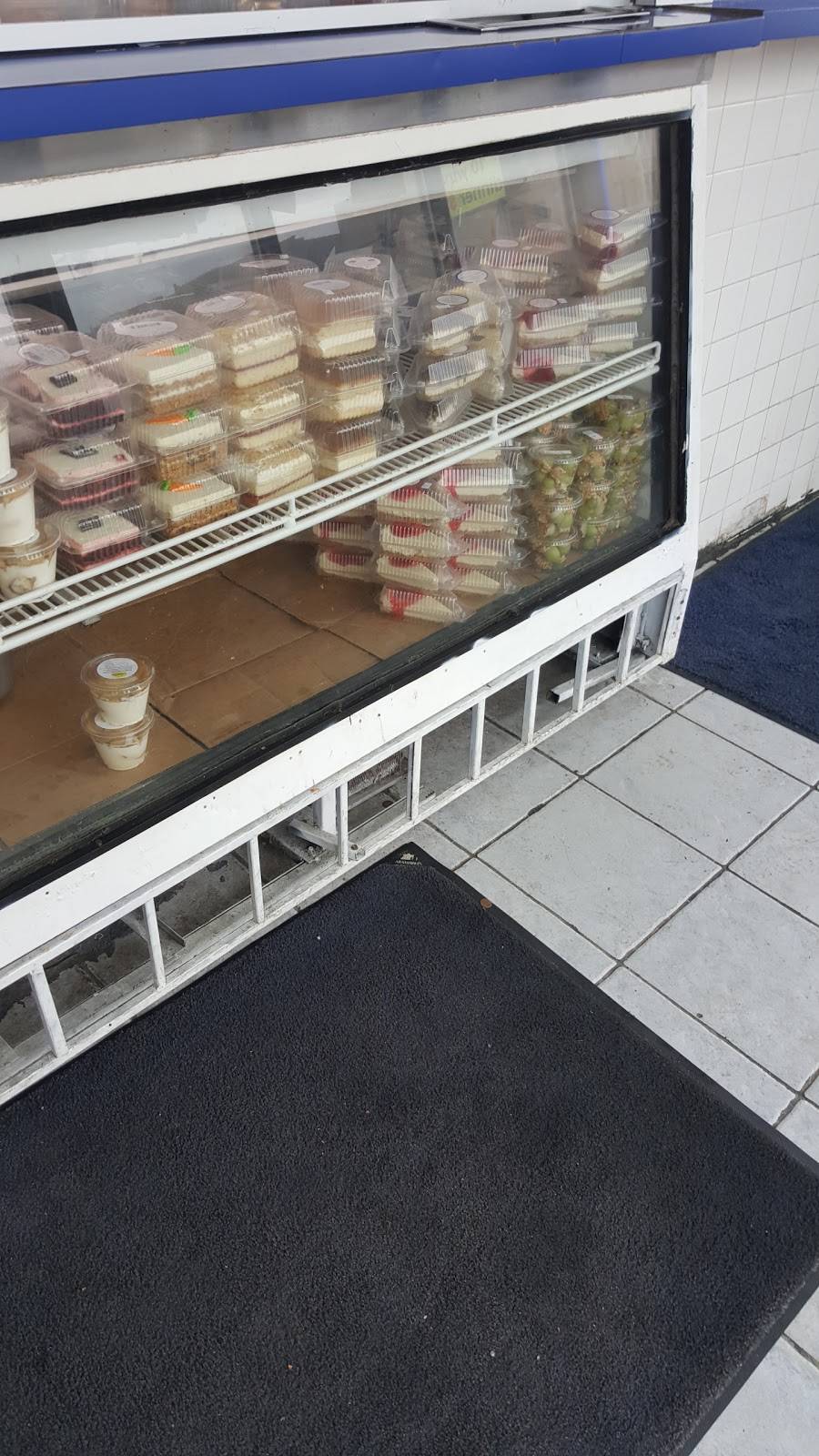 Whale Fish & Chicken | restaurant | 4955 W Madison St, Chicago, IL 60644, USA | 7739210889 OR +1 773-921-0889