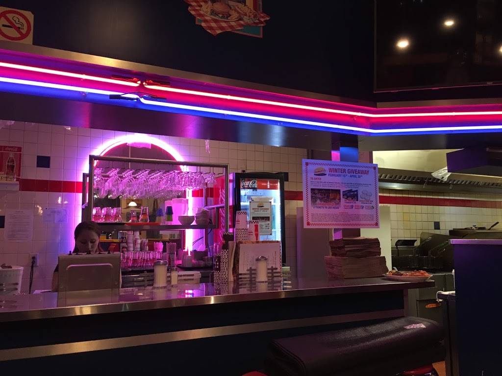 Wimpys Diner | restaurant | 771 Queenston Rd, Hamilton, ON L8G 1A1, Canada | 9055603777 OR +1 905-560-3777