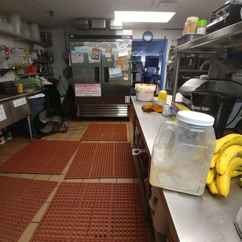 Pupusas Doña Mari | restaurant | 5889 W Indian School Rd, Glendale, AZ 85301, USA | 6239393511 OR +1 623-939-3511