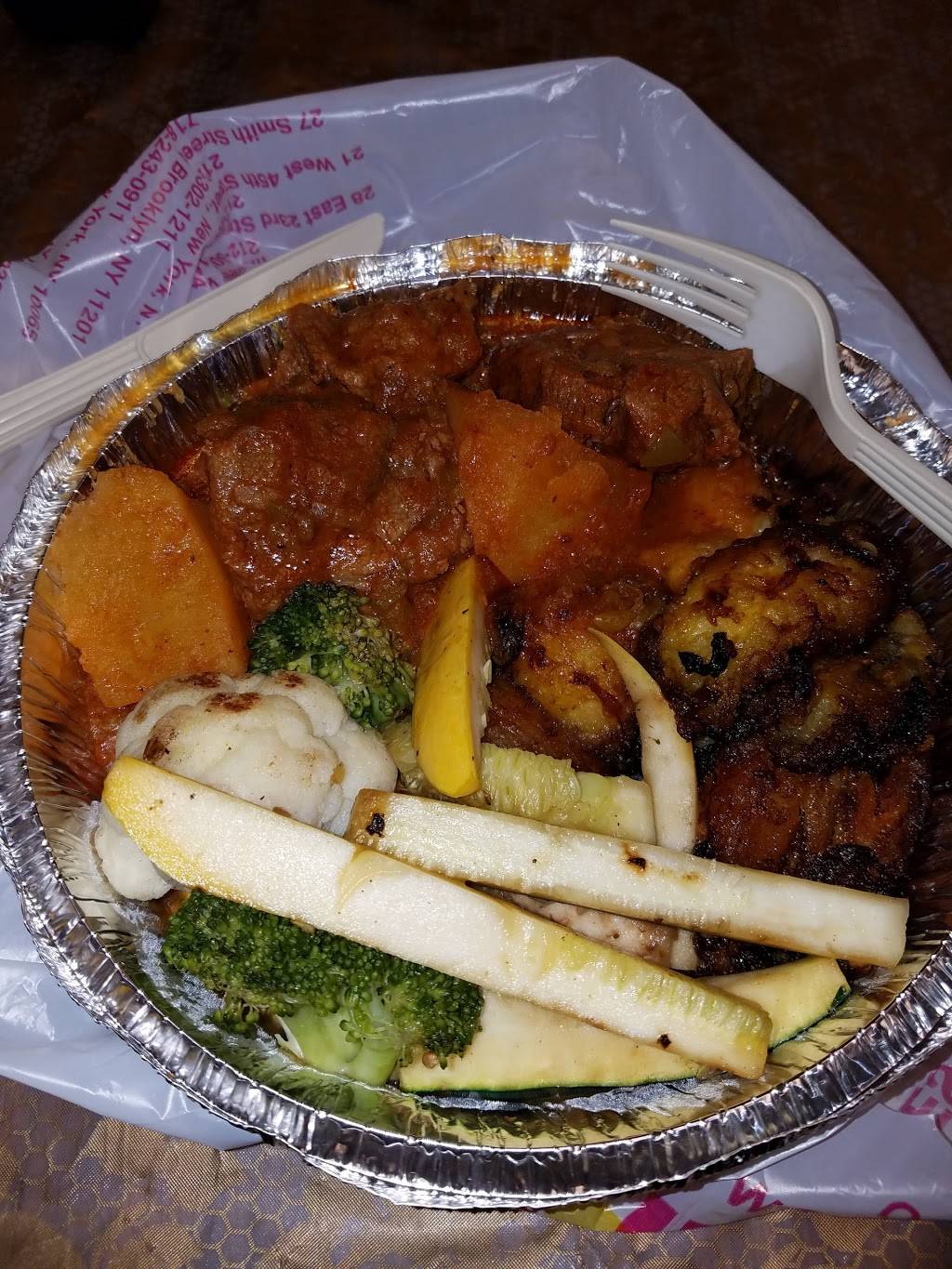 Sophies Cuban Cuisine | restaurant | Between Church & Broadway, 96 Chambers St, New York, NY 10007, USA | 2126089900 OR +1 212-608-9900