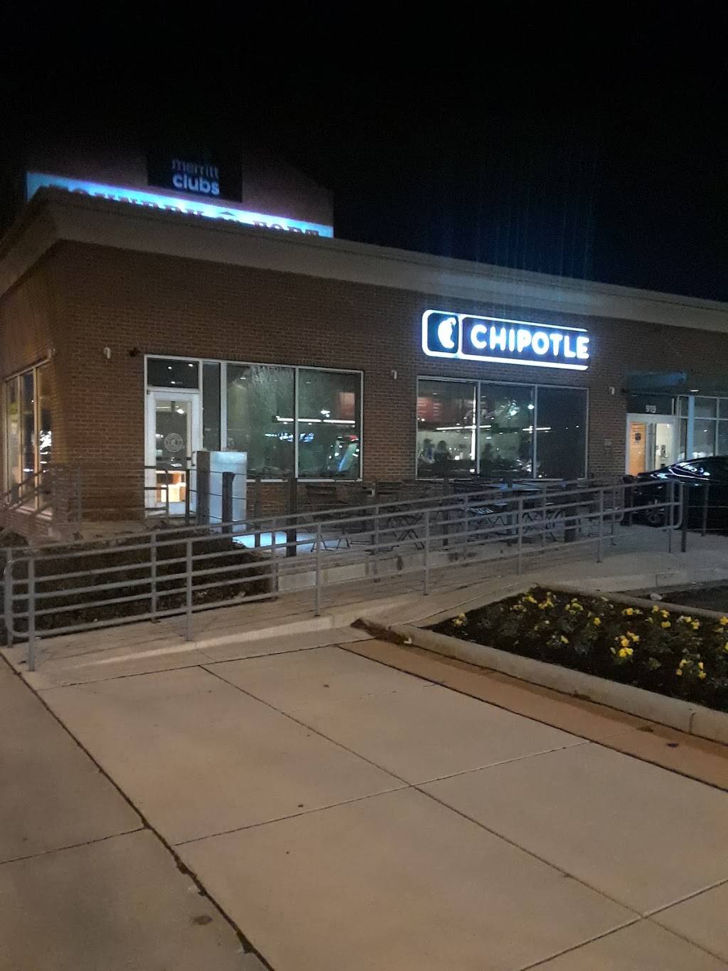 Chipotle Mexican Grill | restaurant | 919 E Fort Ave Space #31, Baltimore, MD 21230, USA | 4436811399 OR +1 443-681-1399