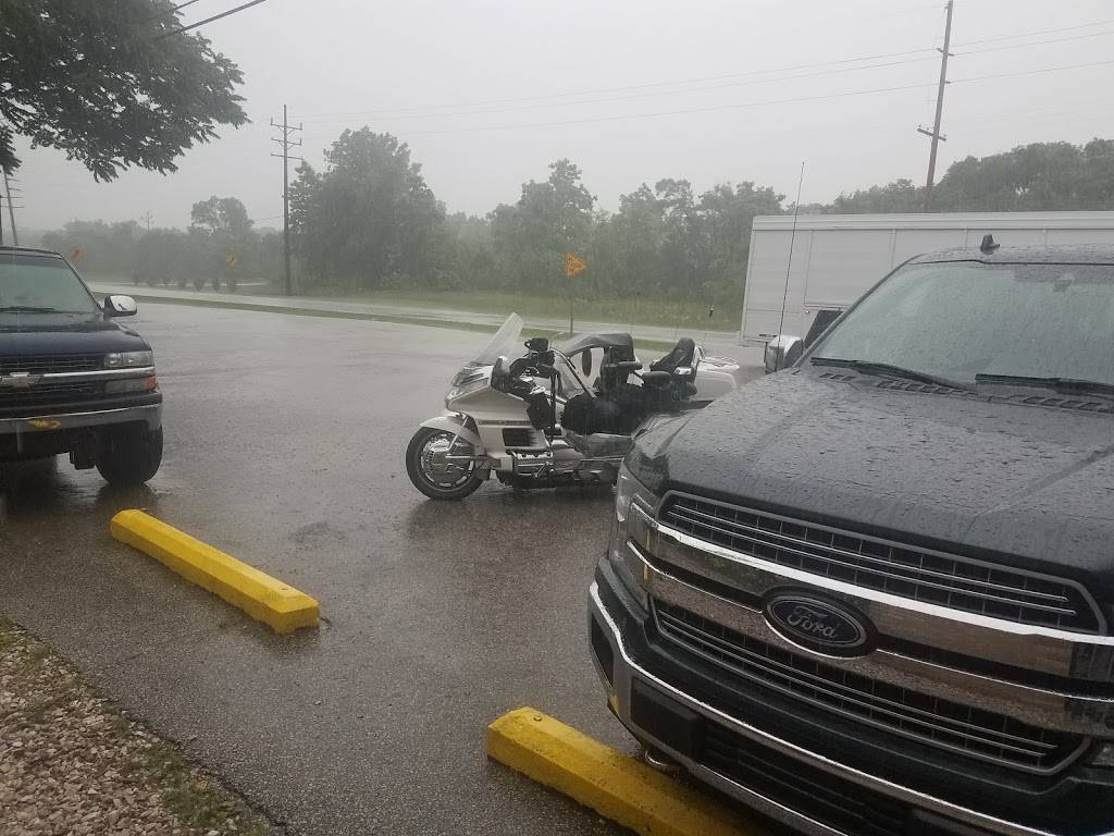 The Oasis Restaurant | restaurant | 7315 US-421, San Pierre, IN 46374, USA | 2198285555 OR +1 219-828-5555