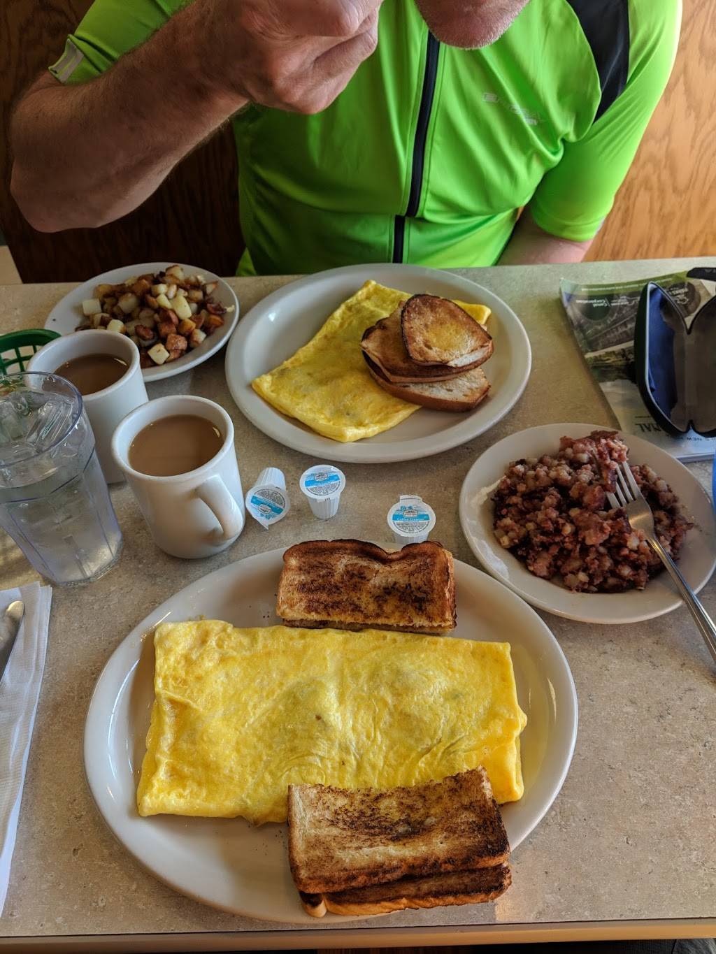 Pennys Place Family Restaurant | restaurant | 2109 route 5&20 liberty plaza, Seneca Falls, NY 13148, USA | 3155688746 OR +1 315-568-8746