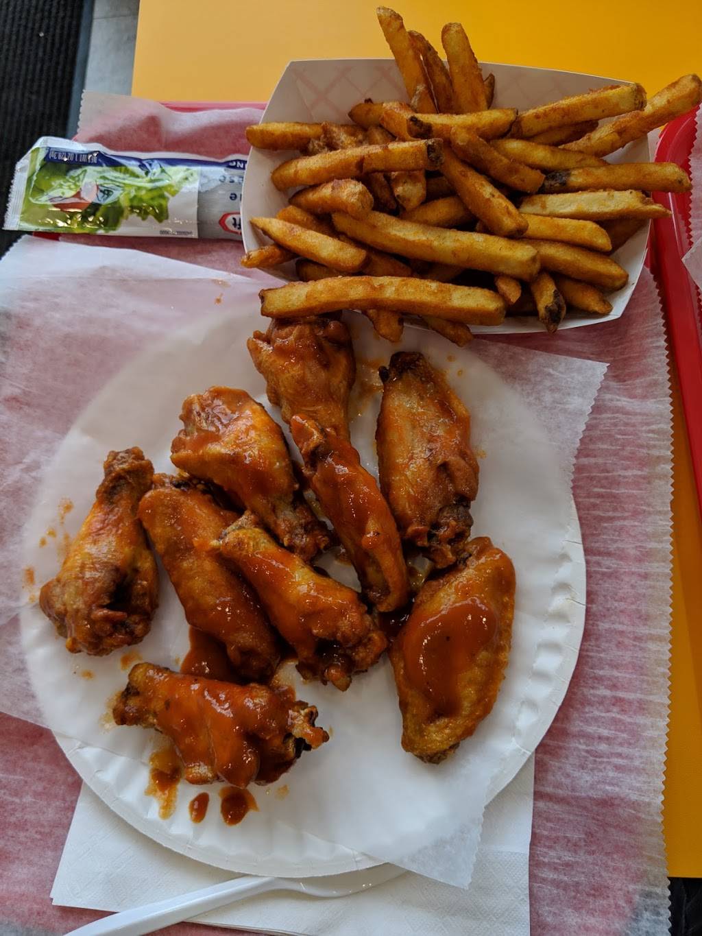 Zam Zam Fried Chicken | restaurant | 412 S Broadway, Hicksville, NY 11801, USA | 5165974812 OR +1 516-597-4812