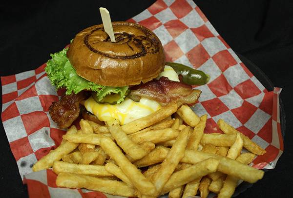 Becketts Burger Bar | restaurant | 146 N Main St, Bowling Green, OH 43402, USA | 4193527800 OR +1 419-352-7800