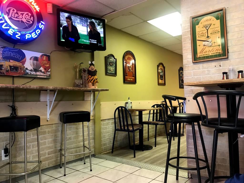 Chez Fritz | restaurant | 562 Boulevard Maloney E, Gatineau, QC J8P 1G1, Canada | 8196639195 OR +1 819-663-9195