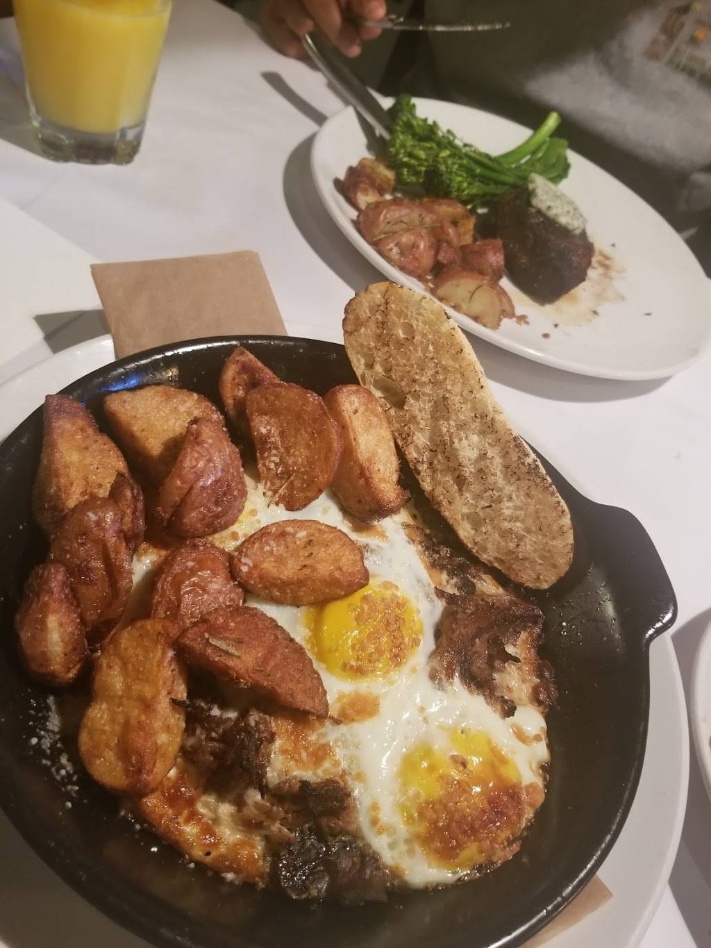 Romanos Macaroni Grill | restaurant | 17603 Colima Rd, City of Industry, CA 91748, USA | 6265818051 OR +1 626-581-8051