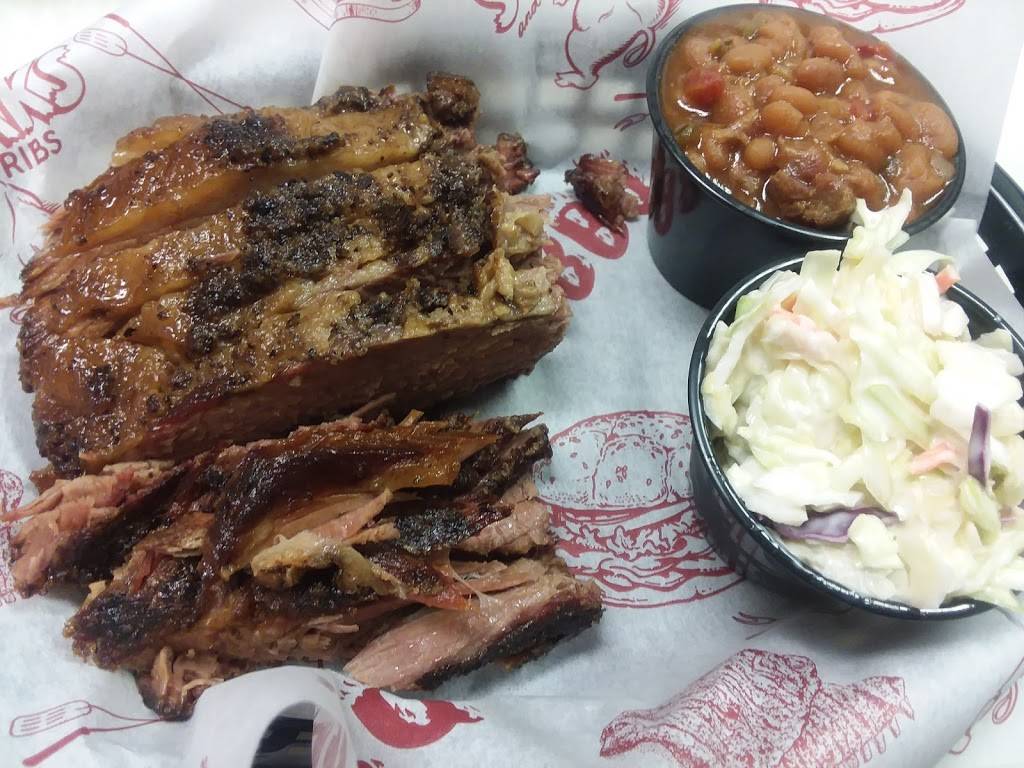 Backwoods BBQ | restaurant | 31 N Main Ave, New York Mills, MN 56567, USA | 2183852469 OR +1 218-385-2469